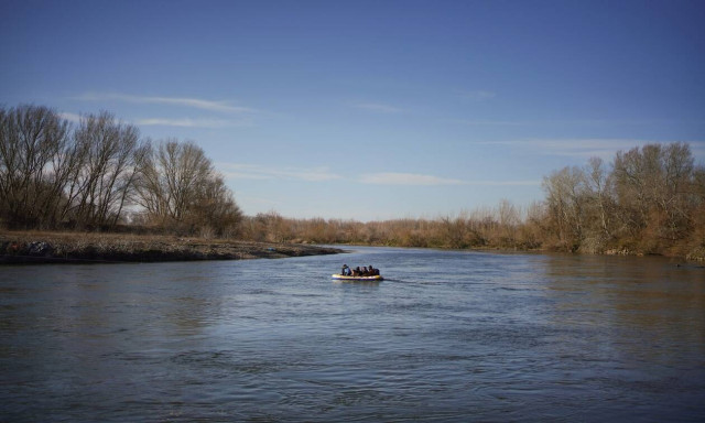 Βίντεο ντοκουμέντο - Έβρος: Πώς οι Τούρκοι καταγράφουν τις κινήσεις των Ελλήνων