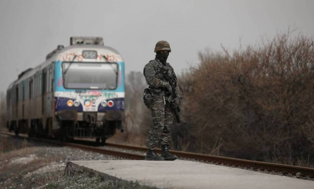 Έβρος: Τούρκοι στρατοχωροφύλακες διακινούν μετανάστες και πρόσφυγες 