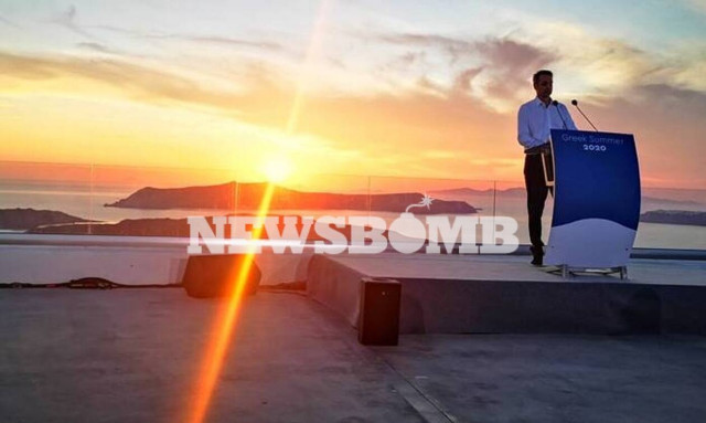 LIVE: Η συνέντευξη Τύπου Μητσοτάκη για το άνοιγμα του τουρισμού