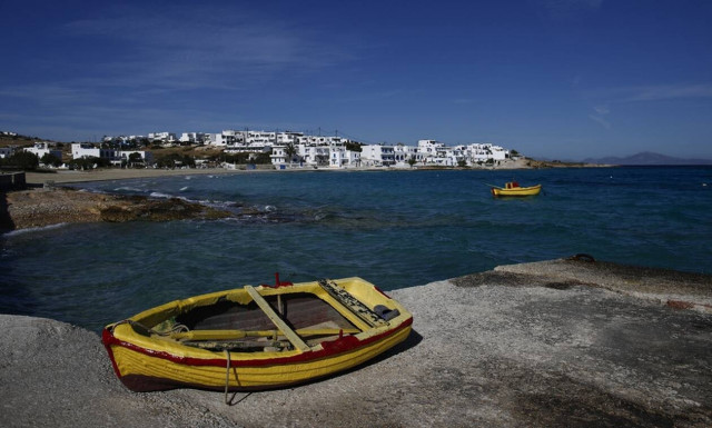 Το μαγικό ελληνικό καλοκαίρι: Οδοιπορικό στα νησιά μας