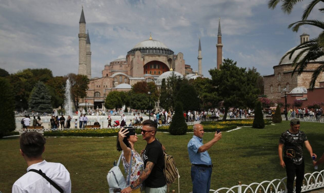 Μπαχτσελί: Η Αγία Σοφία να ανοίξει ως τόπος λατρείας των μουσουλμάνων