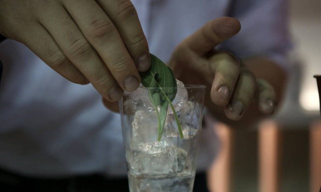 «Λουκέτο» σε κατάστημα στην Πάτρα – Ο απίστευτος τρόπος που διαμαρτυρήθηκαν