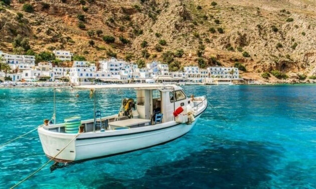 Το πανέμορφο χωριό της Κρήτης που ΔΕΝ έχει δρόμους