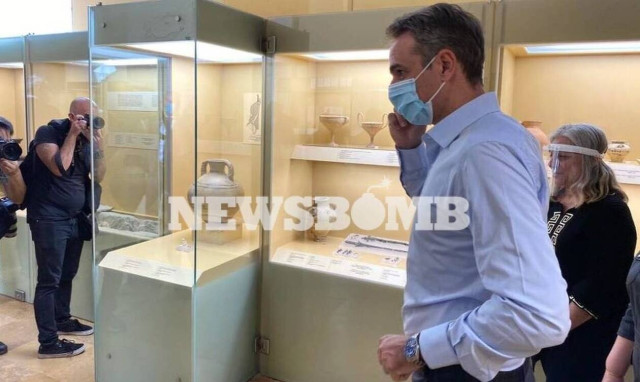 Museums nationwide reopen on Monday; PM Mitsotakis visits the Ancient Agora of Athens