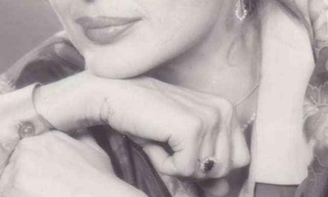 Έφυγε από τη ζωή σπουδαία Ελληνίδα ηθοποιός (Photos)