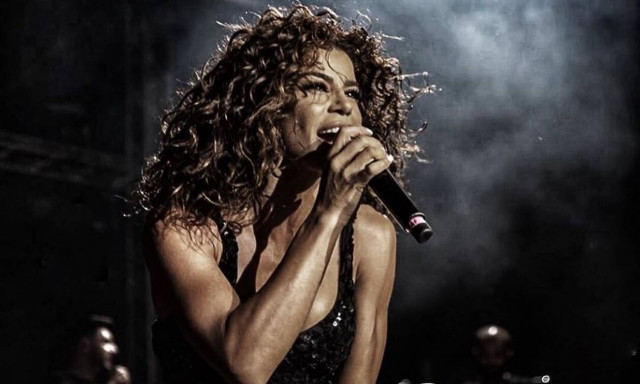 Ειρήνη Παπαδοπούλου: Το μικροσκοπικό μαγιό της… τρέλανε τη Μύκονο (vid)