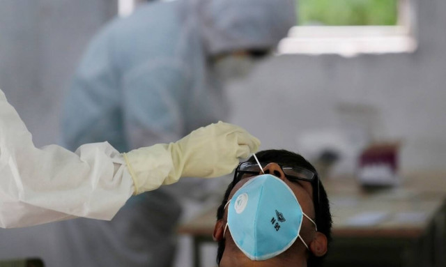 Κορονοϊός: ΠΟΥ για χαλάρωση μέτρων - Ο κόσμος εισήλθε σε «επικίνδυνη φάση»