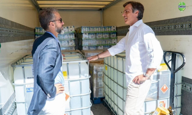 Δίπλα στον ΕΟΔΥ το Dettol: Προσφέρει αντισηπτικά και απολυμαντικά στις κινητές μονάδες