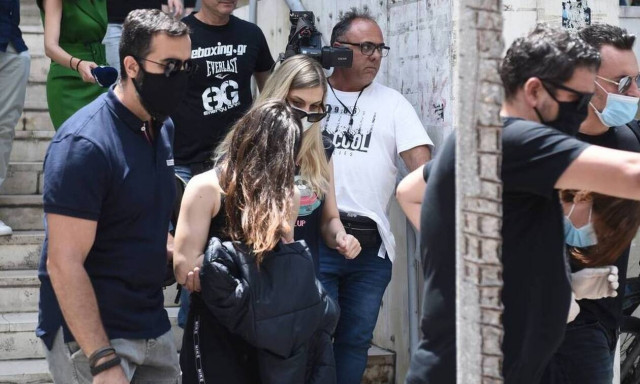 Δολοφονία 49χρονου - Εύοσμος: Τα πρώτα λόγια της 18χρονης στον ανακριτή