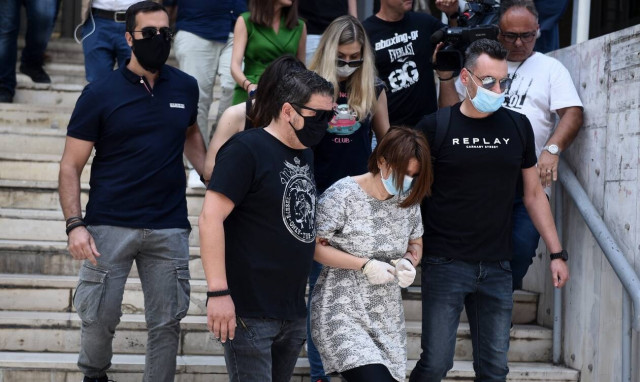 Εύοσμος: Προφυλακιστέες μάνα και κόρη για τη δολοφονία του 49χρονου