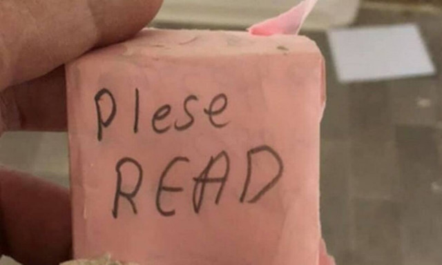 Συγκλονιστικό: Αυτό που βρήκαν μέσα στον τοίχο του σπιτιού τους άφησε άναυδους