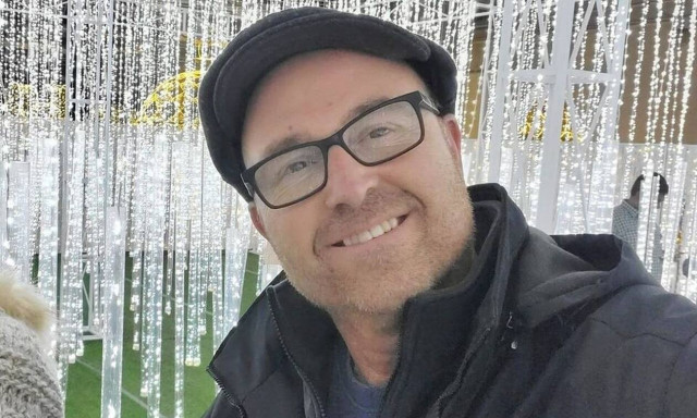 Μπαμπάς έγινε viral δίνοντας συμβουλές σε όσους μεγαλώνουν χωρίς πατέρα (vid)