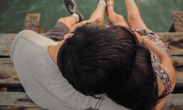 Τελικά πότε πρέπει να ανεβάσεις φωτογραφία στο Instagram με τον καλό σου;