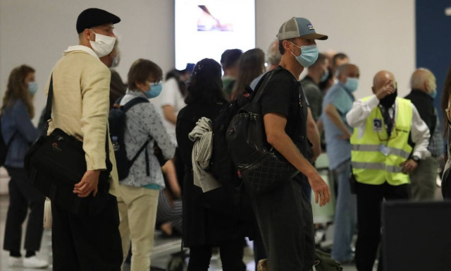 Κορονοϊός: Ανησυχία για τον τουρισμό - «Εισαγόμενα» τα περισσότερα κρούσματα