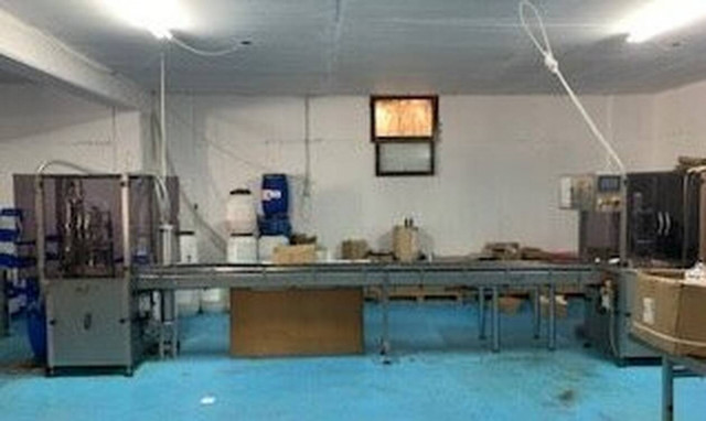 Εξαρθρώθηκε παράνομο εργαστήριο - Πάνω από 1 εκατ. «μαϊμού» αρώματα