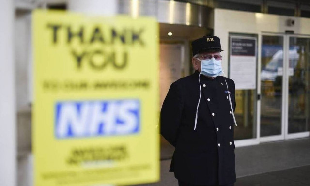 Βρετανία: Χαλάρωση των περιορισμών και για τις ευάλωτες ομάδες