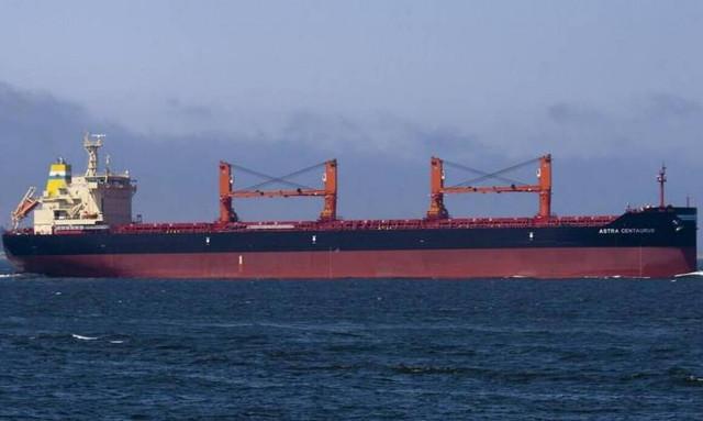 Προσάραξη φορτηγού πλοίου στους Καλούς Λιμένες