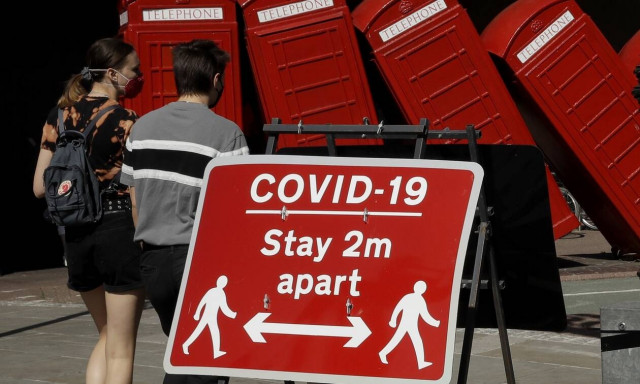 Κορονοϊός - Βρετανία: 171 νεκροί σε 24 ώρες - Μείωση των νέων κρουσμάτων