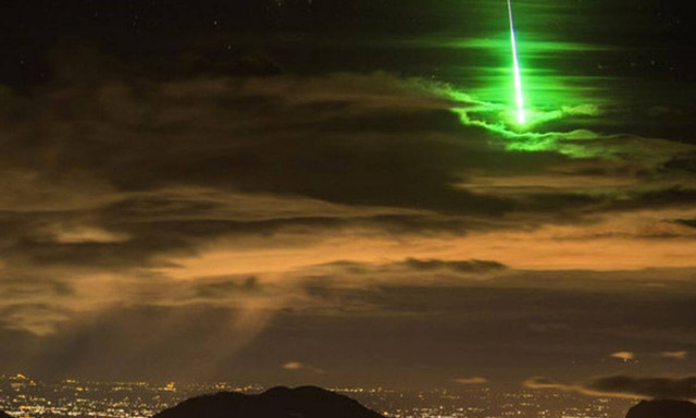 Η εικόνα με τον πράσινο μετεωρίτη που κάνει το γύρο του κόσμου! (vid)