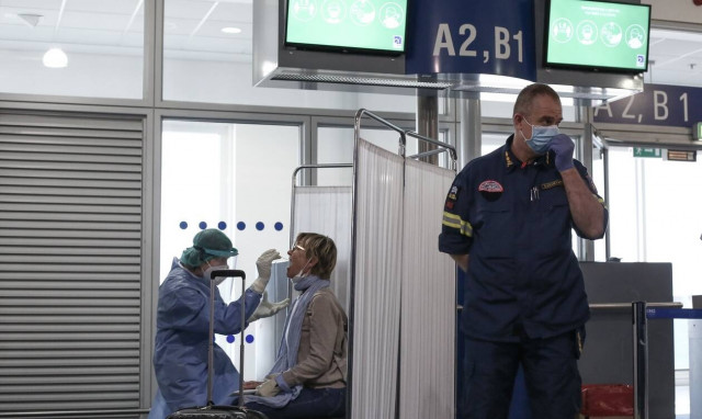 Κορονοϊός - Καμπανάκι για νέο κύμα: «Μπορεί να έρθει μέσα στο καλοκαίρι»