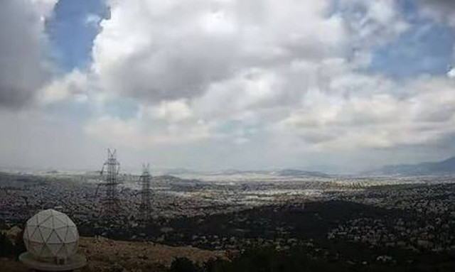 Καιρός: Εντυπωσιακό βίντεο - Οι καταιγίδες που σάρωσαν την Αθήνα