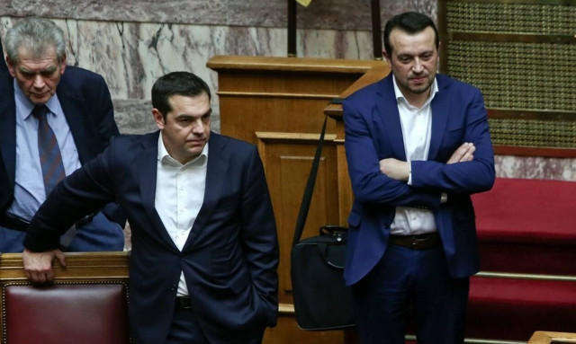 «Κίτρινη κάρτα» από Τσίπρα σε Παππά - Σε... τεντωμένο σχοινί ο πρώην υπουργός