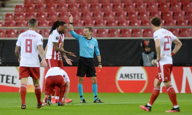 Ξανά ξένοι διαιτητές στη Super League - Δείτε σε ποιους αγώνες ορίστηκαν!