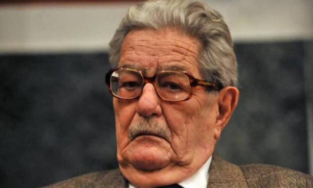 Σαν σήμερα το 1924 γεννήθηκε ο στοχαστής και φιλόσοφος Κώστας Αξελός