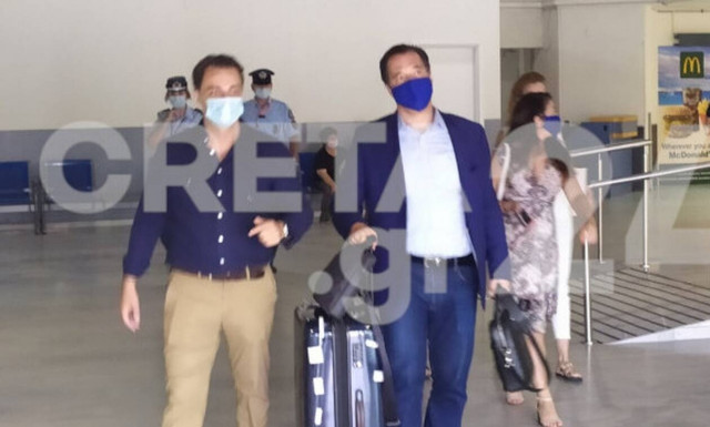 Αδωνις Γεωργιάδης: Στην Κρήτη με την οικογένειά του