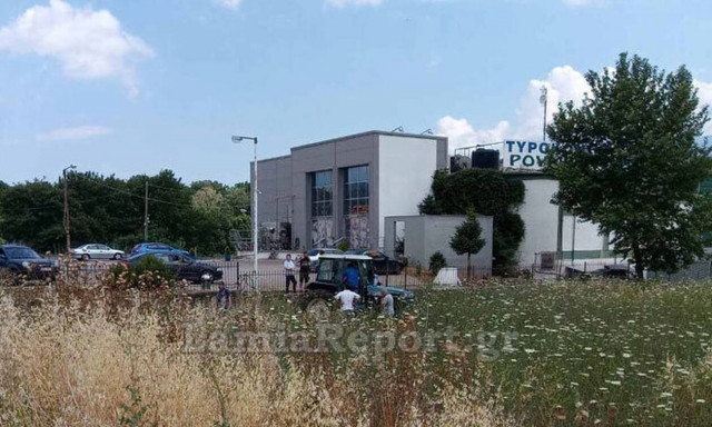 Φθιώτιδα: Ηλικιωμένος έστριψε λάθος με το τρακτέρ  - Κατέληξε στα χωράφια