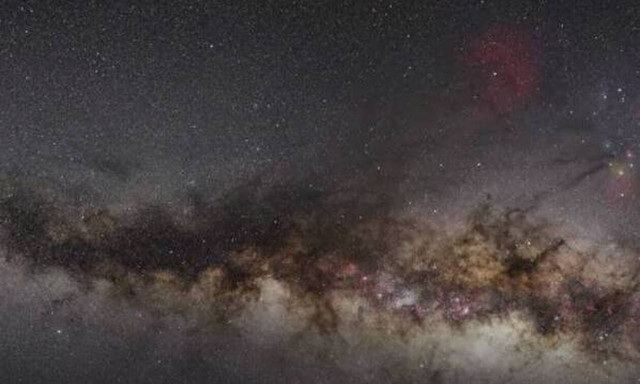 Τηλεσκόπιο Hubble: Εντόπισε μια «διαστημική νυχτερίδα να κουνάει τα φτερά της»