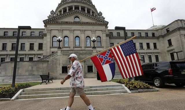 Το Μισισίπι αλλάζει την σημαία του 