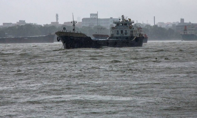 Τραγωδία στο Μπανγκλαντές: 30 νεκροί από σύγκρουση πλοίων