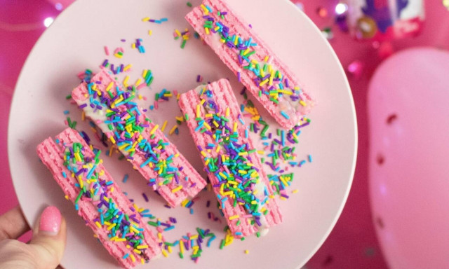 4 συνταγές για γρήγορα γλυκά της τεμπέλας