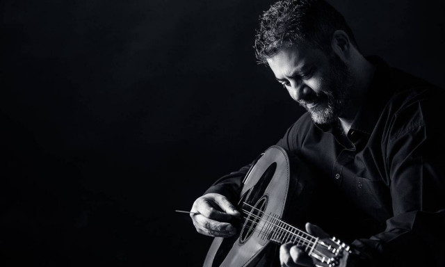 Θρήνος για τον Μανώλη Κονταρό: Βαρύ πένθος για τραγουδιστή 