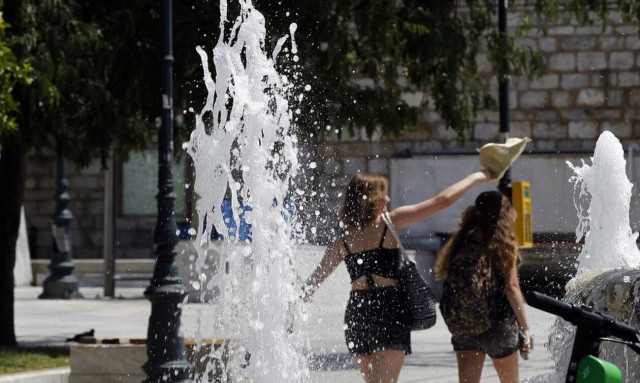 Καιρός: Καύσωνας προ των πυλών - Πόσο θα δείξει το θερμόμετρο