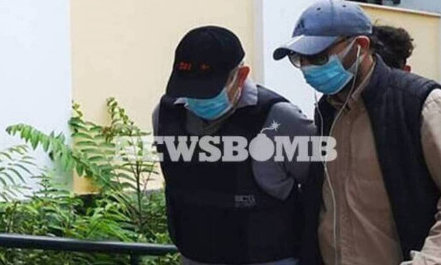 Νέα έφοδος της ΕΛ.ΑΣ. στο σπίτι του γιατρού – μαϊμού