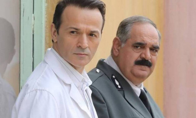 Άγριες Μέλισσες: Η γυναίκα του «κουρέα» είναι μια κούκλα! 