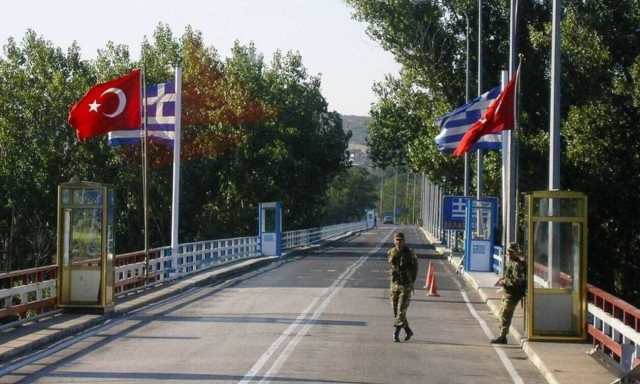 Προκλητικό τουρκικό άρθρο: «Διώξτε τους Έλληνες από την ΕΕ»