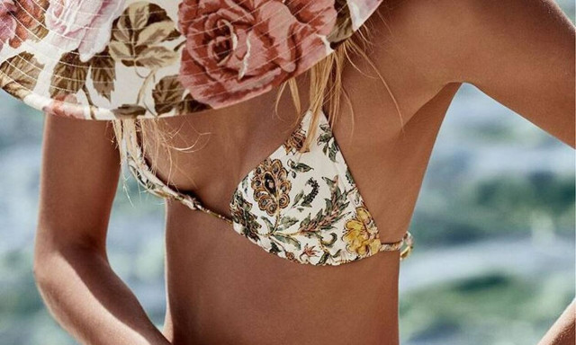 10+1 floral μαγιό που αποτελούν τα must have items του φετινού καλοκαιριού
