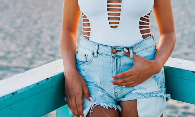 Πώς θα μεταποιήσεις γρήγορα το παλιό σου jean shorts