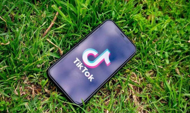 Απίστευτο! Μπλόκαραν το tik tok γνωστού τραγουδιστή – Δείτε τον λόγο (pics)