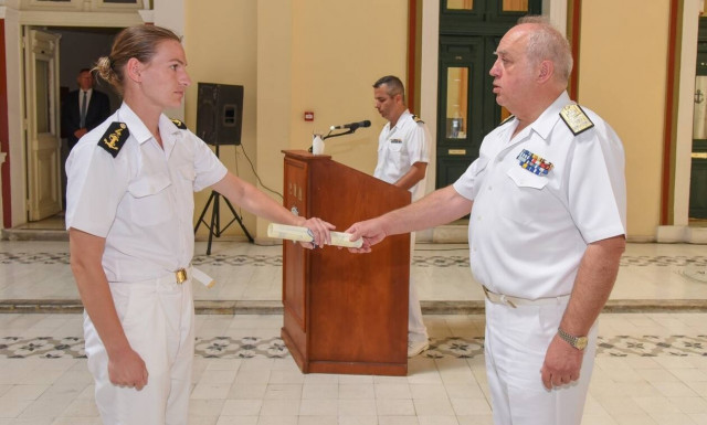 Σχολή Ναυτικών Δοκίμων 2020: Απονομή πτυχίων στους αποφοιτήσαντες