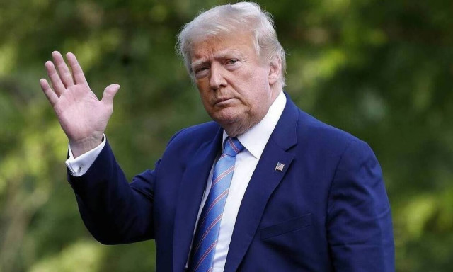 Τραμπ: Θα φορούσε μάσκα αν βρισκόταν «σε στενή επαφή» με άλλους ανθρώπους