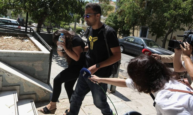 Έγκλημα στο Κορωπί: Συγκλονίζει η αδερφή του θύματος-«Την είχα προειδοποιήσει»