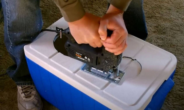 Πώς μπορείς να φτιάξεις φορητό… air condition (video)