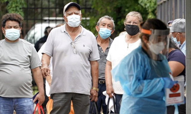 Κορονοϊός στις ΗΠΑ: Υποχρεωτική η χρήση μάσκας σε δημόσιους χώρους στο Τέξας