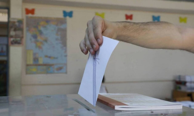 Έρευνα MRB: Τι πιστεύουν οι Έλληνες για τον κορονοϊό - Η διαφορά ΝΔ-ΣΥΡΙΖΑ