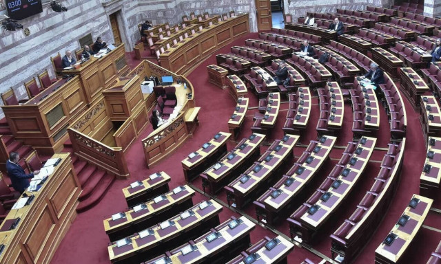 «Μάχη» για τις διαδηλώσεις στη Βουλή: Οι πρώτες αντιδρασεις στο νομοσχέδιο