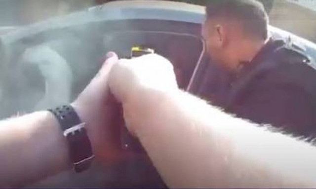 Φώναζε «είμαι ο Ιησούς» και πάτησε με το αμάξι ηλικιωμένο (pics)